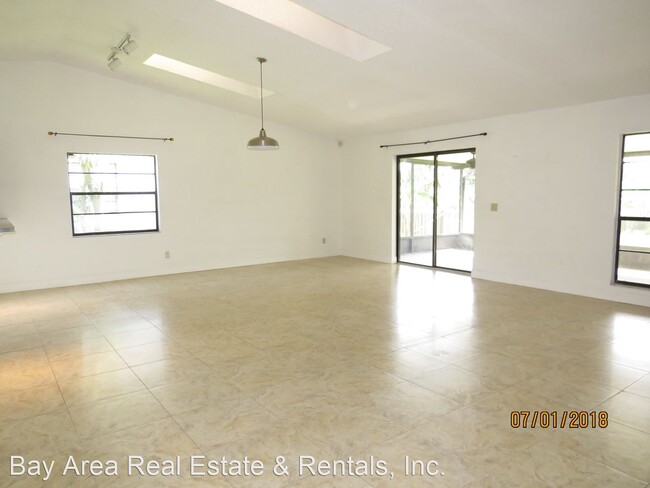 Foto del edificio - 3 br, 2 bath House - 6612 Seafairer Drive