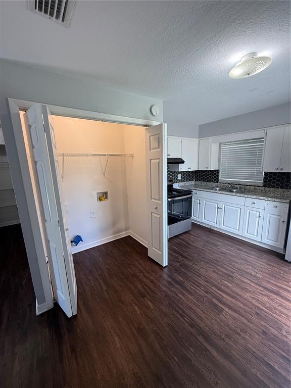 Foto del edificio - 3215 N 49th St