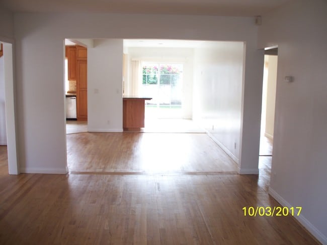 Building Photo - 12566 Woodbine St