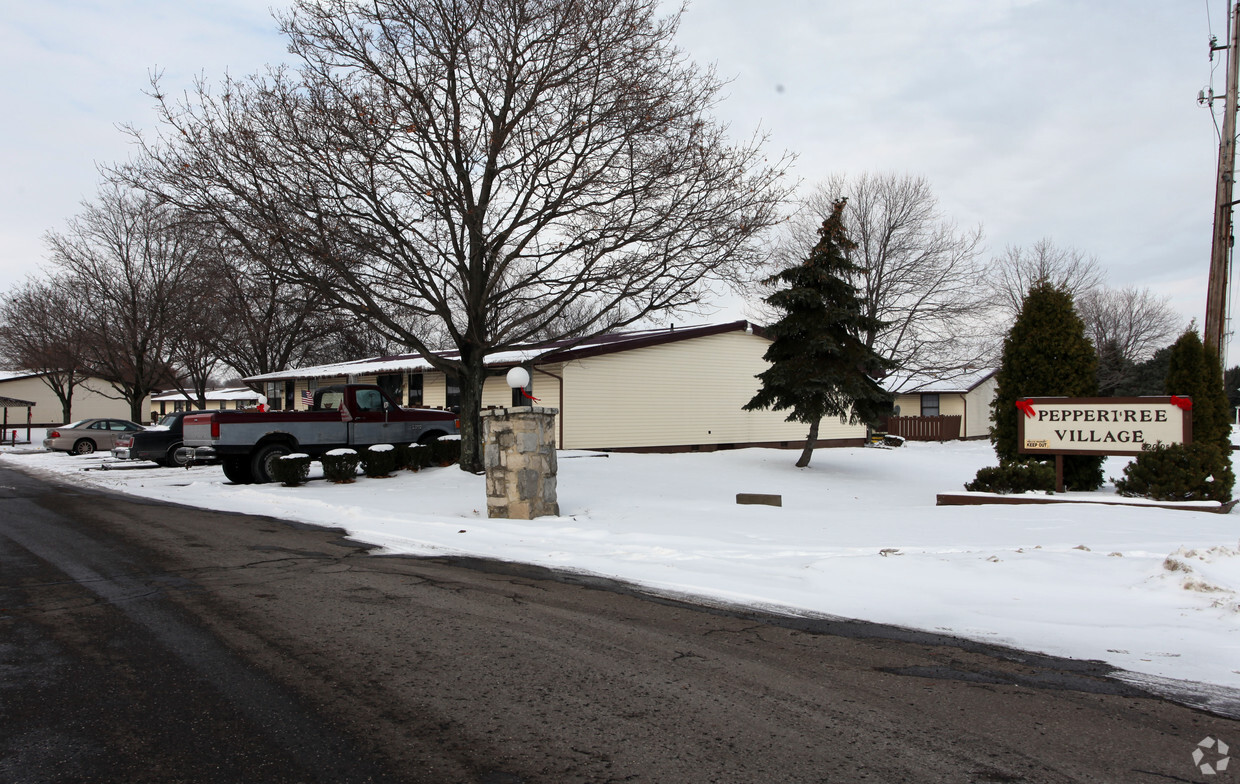 Building Photo - Peppertree Village