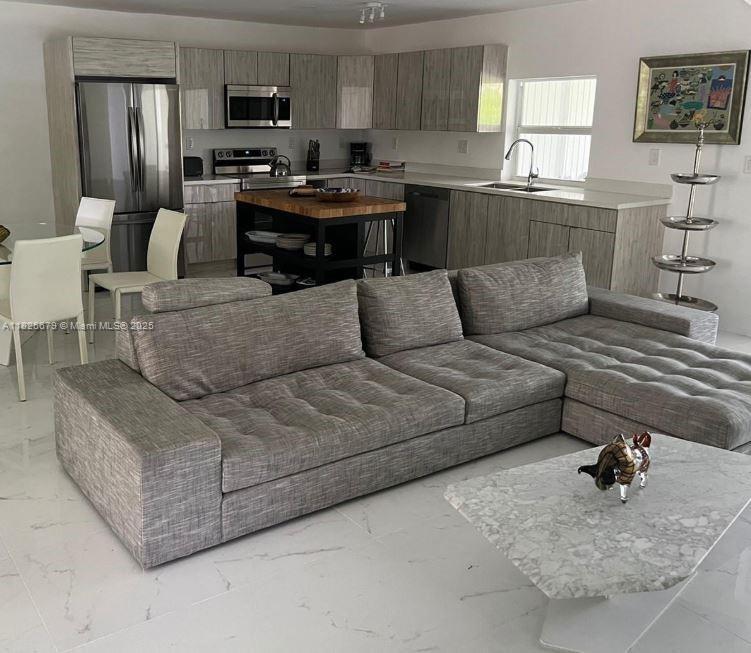 Foto principal - 10621 SW 77th Ave