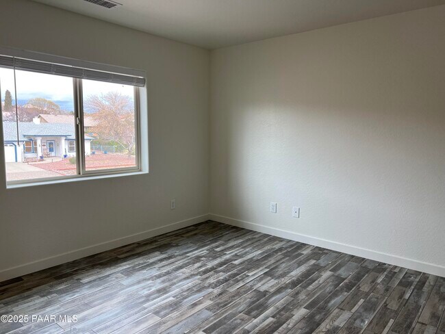 Building Photo - 10585 Manzanita Trail