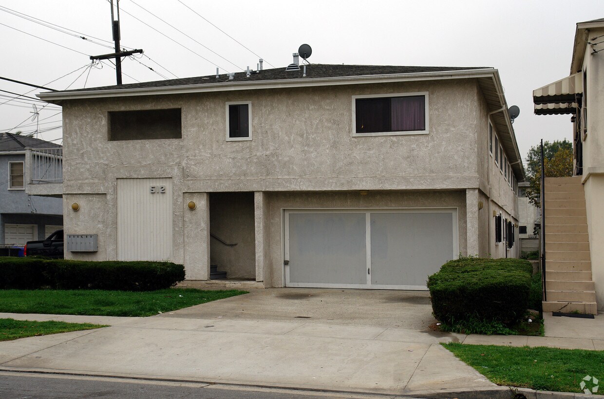 Building Photo - 512 E Buckthorn St