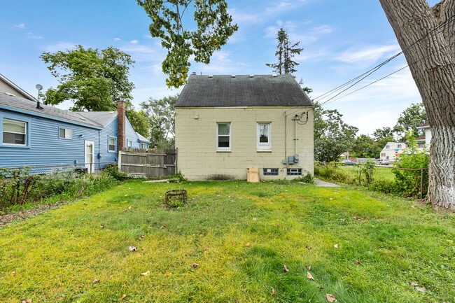 Building Photo - 26621 Spicer St