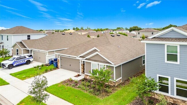 Building Photo - 2526 Aveeno Ave
