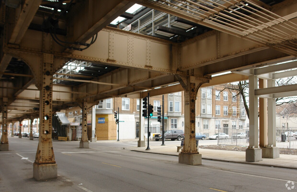 Interior Photo - 200 N California Ave