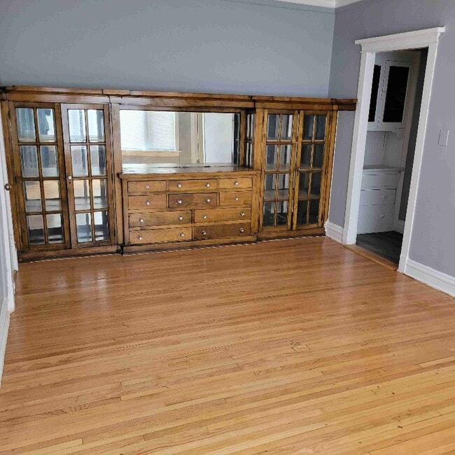 Photo - 4819 S King Dr Apartment