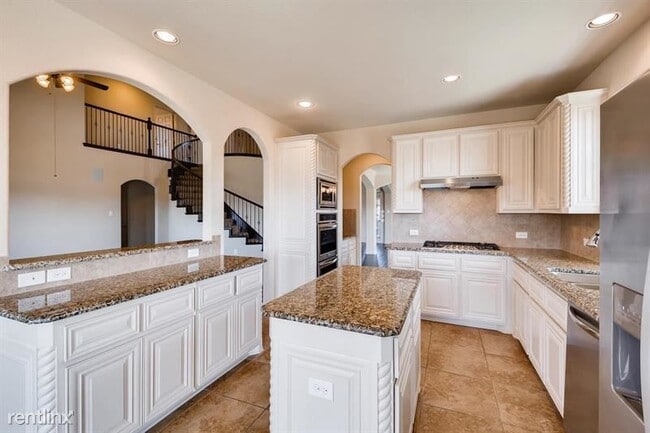 Building Photo - 5 br, 3.5 bath House - 5433 Deer Island Dr...