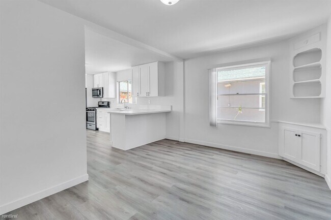 Foto del edificio - 4 br, 3 bath House - 6216 Pembroke Drive