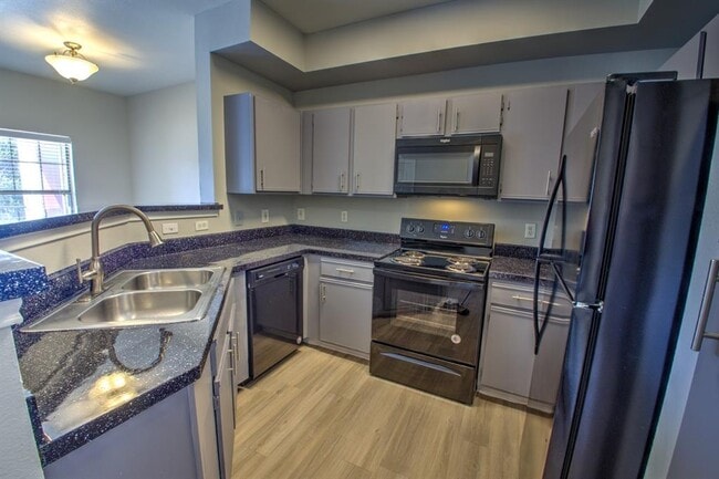 Foto del edificio - 2320 Gracy Farms Ln