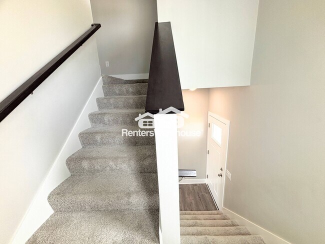 Foto del edificio - 15231 Deerview Dr
