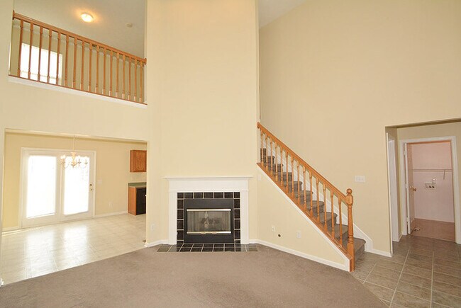 Building Photo - 3 Bed 2 Bath near Fort Harrison State Park!