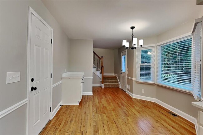 Building Photo - 435 Trammell Dr