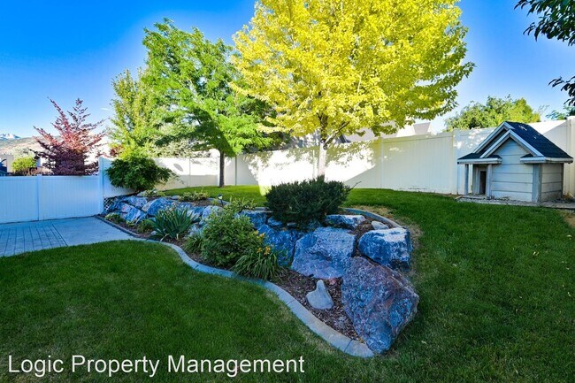 Building Photo - 4 br, 3 bath House - 3675 W. Plymouth Rock...