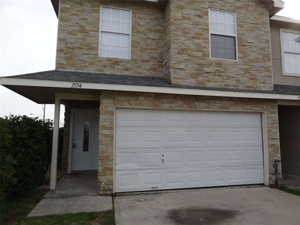 Foto principal - 1554 Stone Village Dr