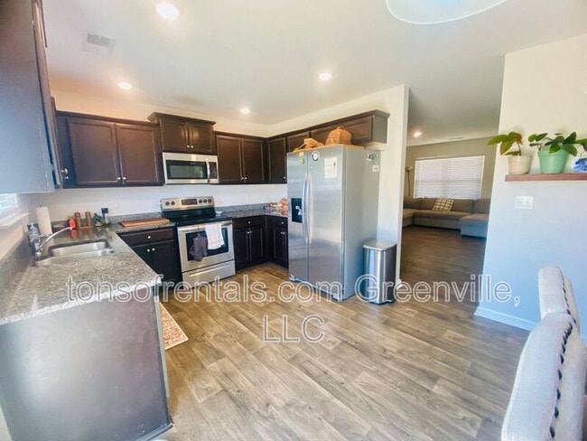 Building Photo - 255 Millen Dr