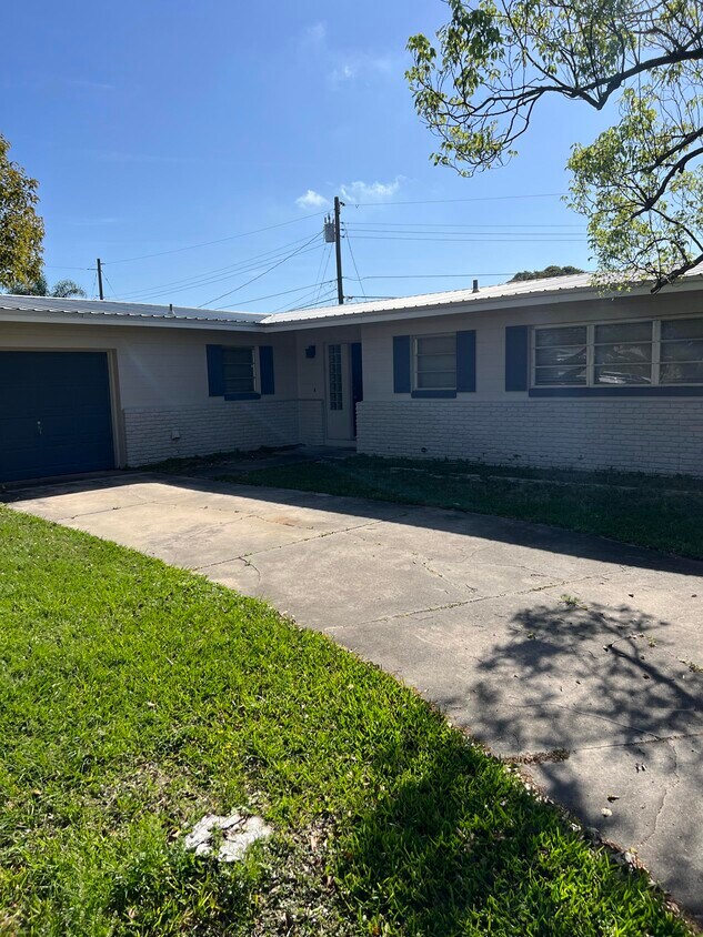 3945 Trinidad Ave, Titusville, FL 32780 House Rental in Titusville, FL