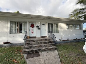 Building Photo - 1267 NE 117th St