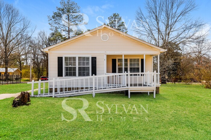 Primary Photo - Prepare to fall in love with this 3BR 2BA ...