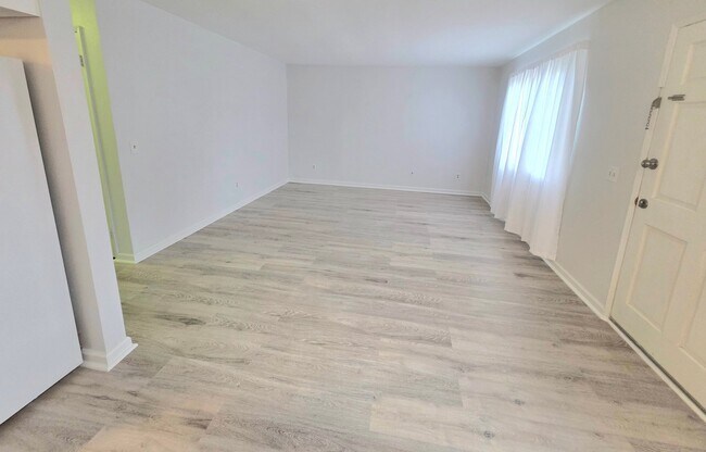 Foto del edificio - 2424 Sumac Dr