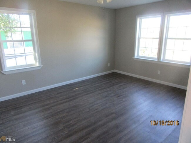 Building Photo - 222 S Mulberry St