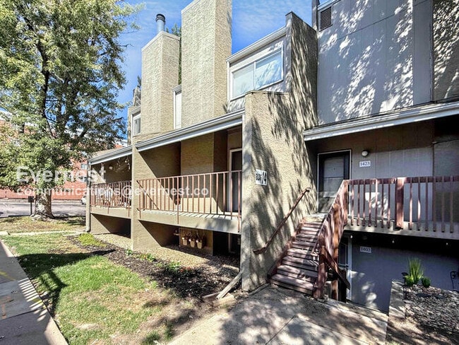 Foto del edificio - 5300 E Cherry Creek South Dr