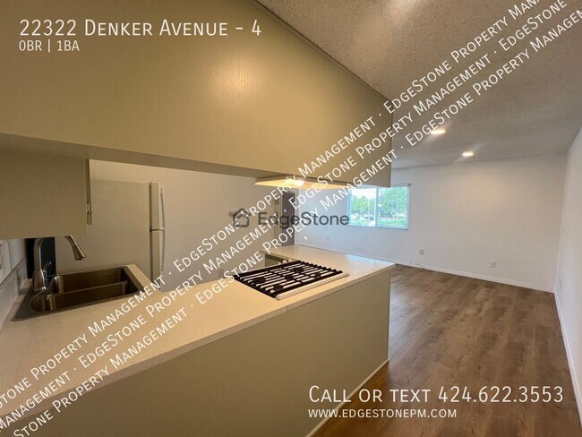Foto del edificio - 22322 Denker Ave