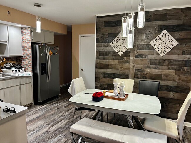 Foto del edificio - 18 Searing Ave