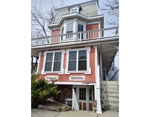 Primary Photo - 7 Central St