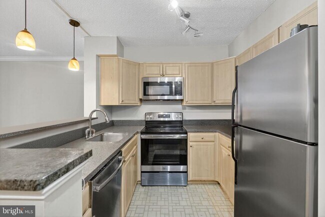 Building Photo - 1230 23rd St NW