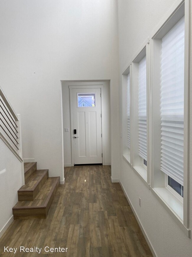 Building Photo - 4 br, 2 bath House - 6 Seasmoke Place