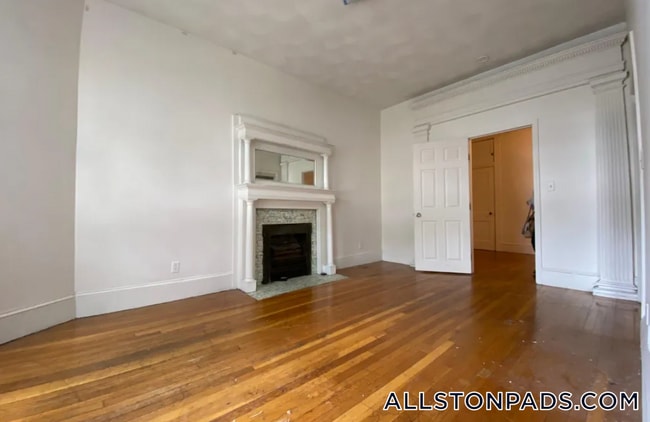 Building Photo - 1254 Commonwealth Ave