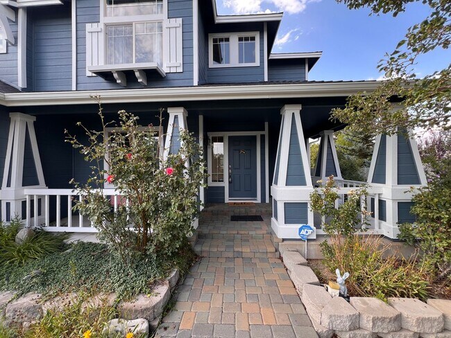 Foto del edificio - Large Beautiful Home off Toll Rd, South Reno