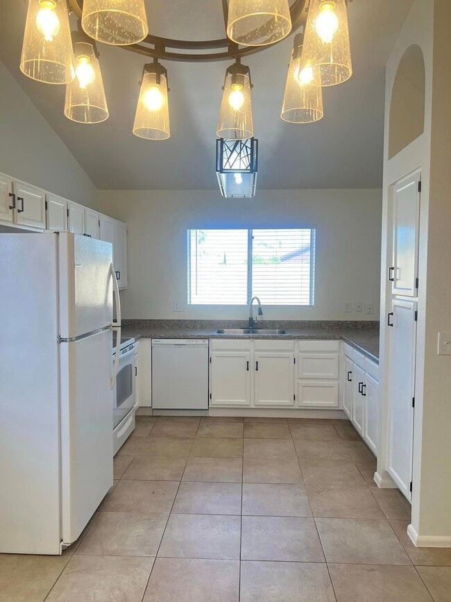 Building Photo - 3-bedroom , 2-bath remodeled home