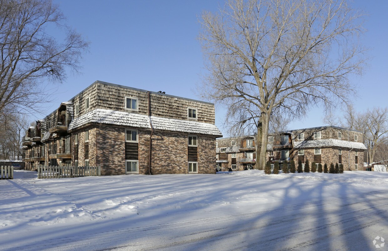 Primary Photo - Blaine Villa Apartments