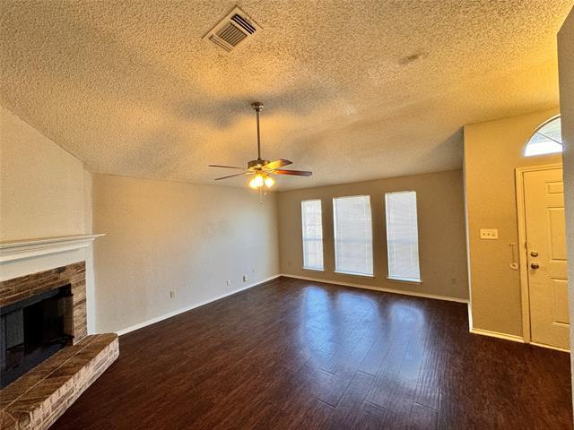 Foto del edificio - 322 Moss Hill Dr