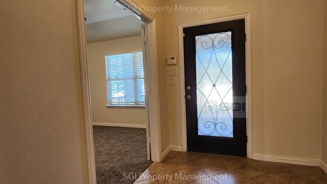 Foto del edificio - 117 Pleasant Hill Ln