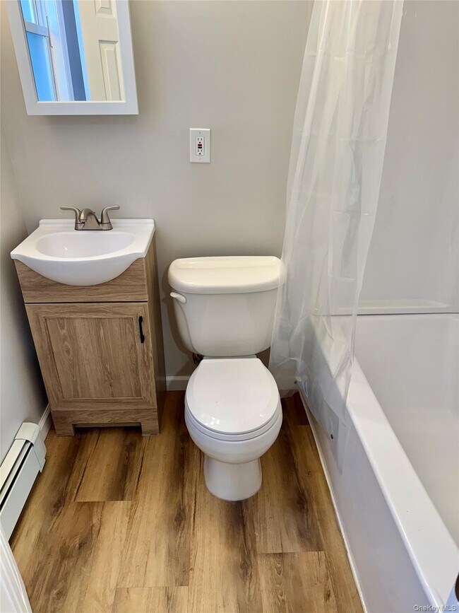 Foto del edificio - 28 B Knapp Rd