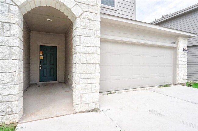 Foto del edificio - 14500 Fitzgibbon Dr
