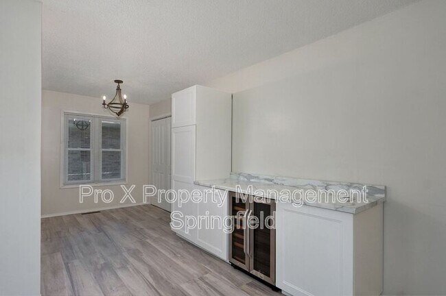 Foto del edificio - 1022 W McGee St