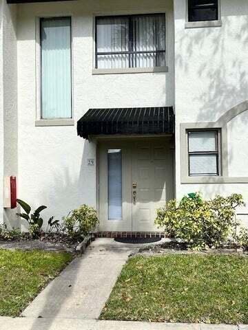Foto principal - 7200 NW 2nd Ave