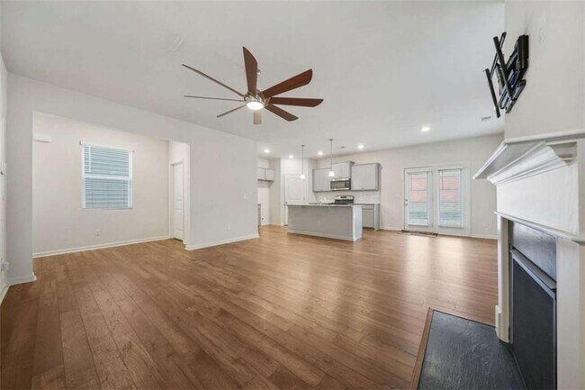 Building Photo - 826 Bentley Dr