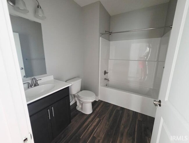 Photo - 2026 Scott St (Lafayette, IN) Townhome