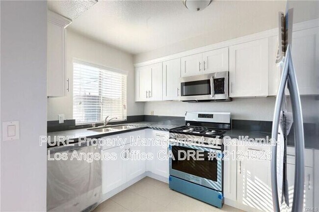 Foto del edificio - 1538 W 205th St