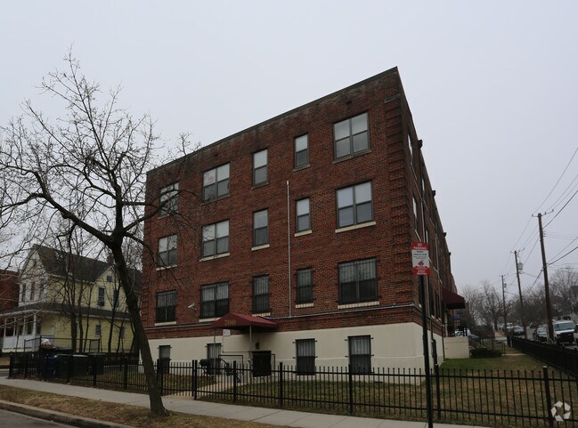 Building Photo - 700 Madison St NW