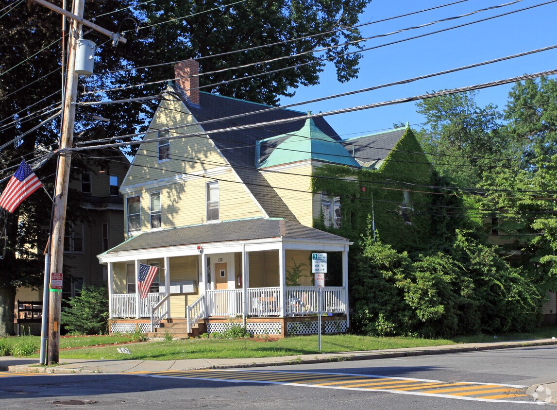 Foto principal - Middlesex nonprofit Housing