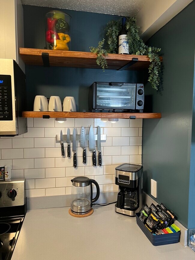 Foto del edificio - 107 Treetop Cir