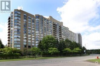 Building Photo - 1800-1800 The Collegeway