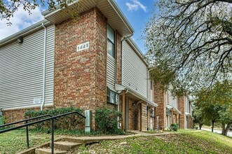 Building Photo - 1417 Weiler Blvd