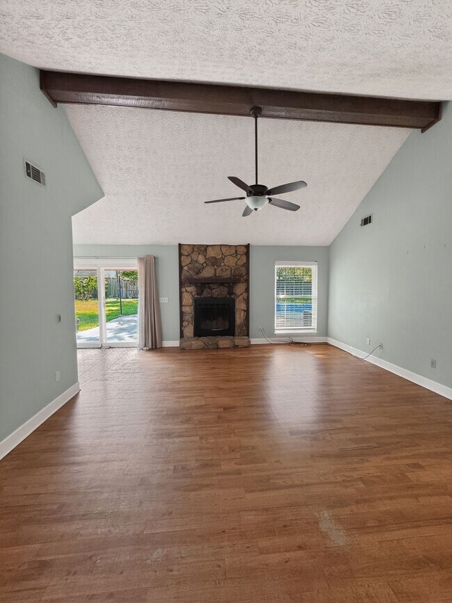 Building Photo - 454 Floyd Cir